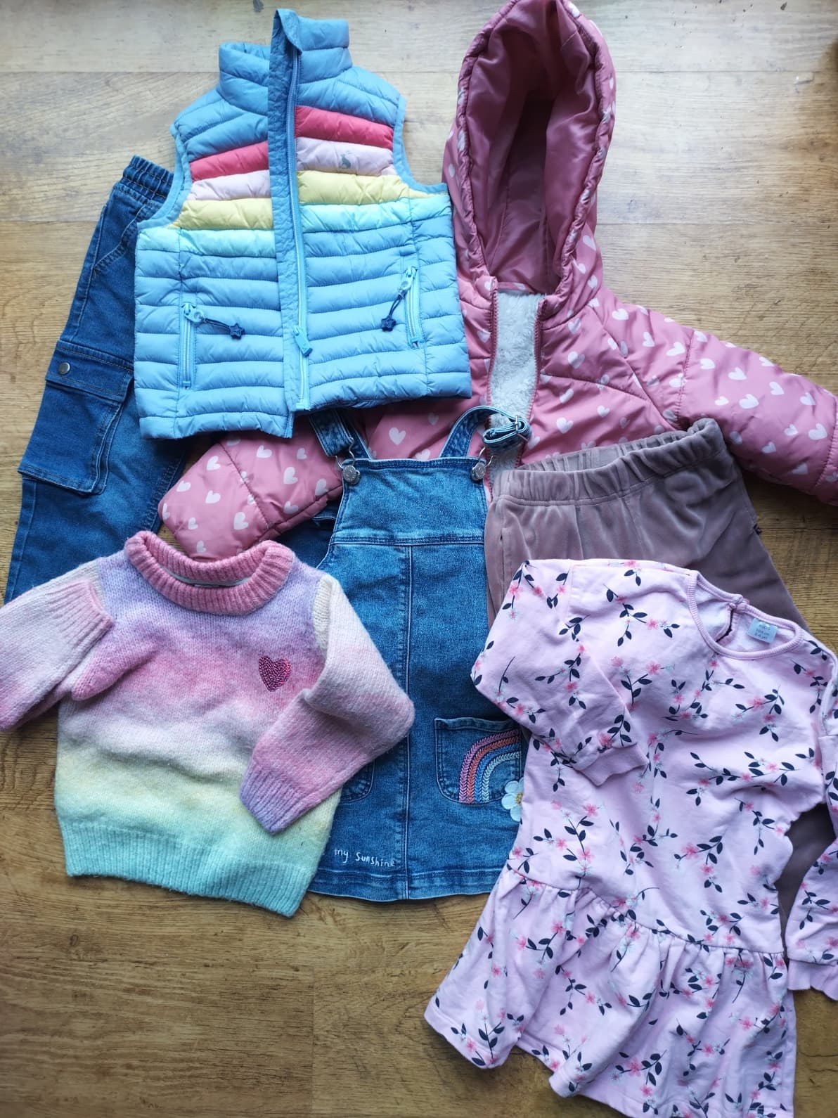 Girls clothes (3-4 years)