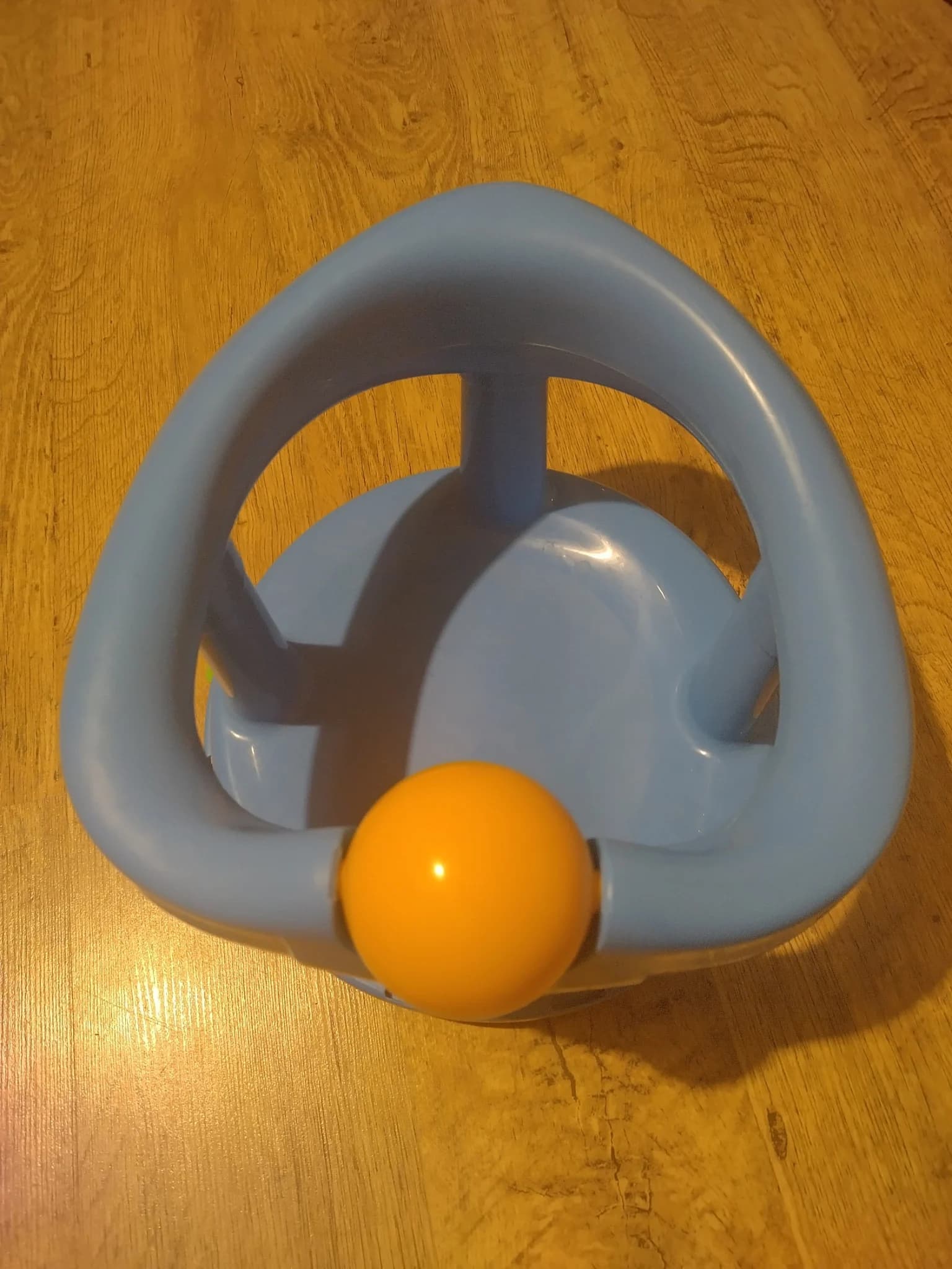 Little kid's bath seat